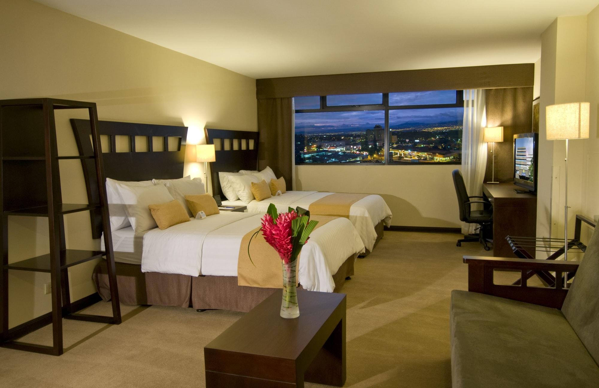 Tryp By Wyndham San Jose Sabana Hotel Bagian luar foto