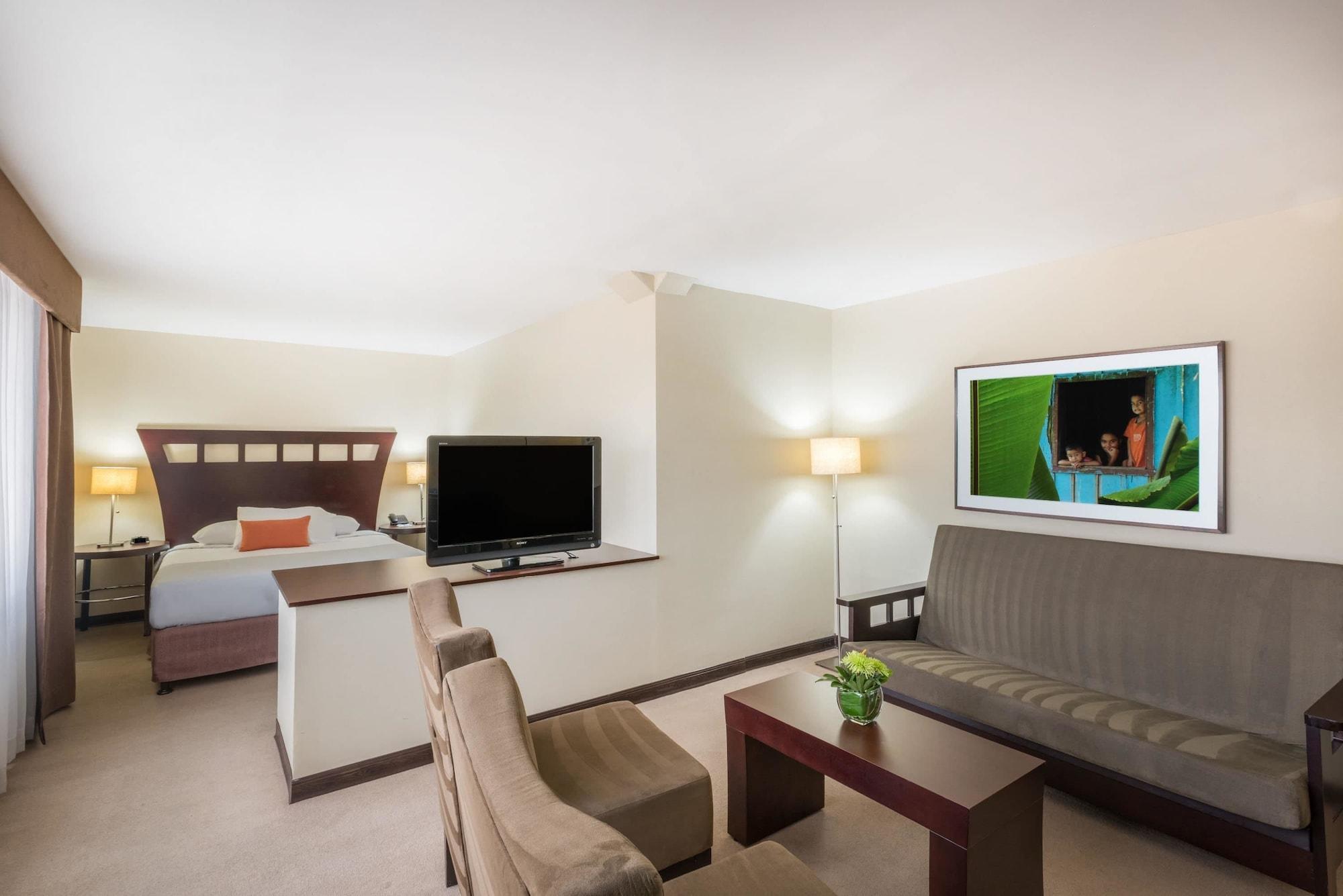 Tryp By Wyndham San Jose Sabana Hotel Bagian luar foto