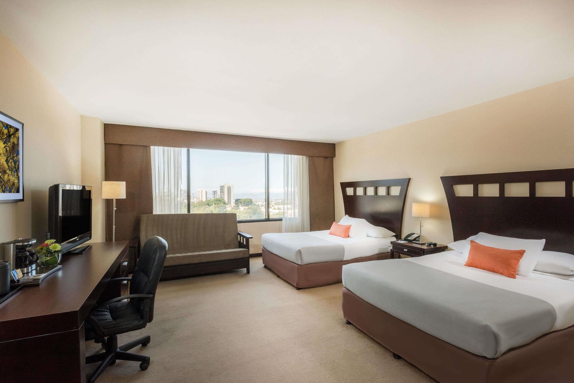 Tryp By Wyndham San Jose Sabana Hotel Bagian luar foto