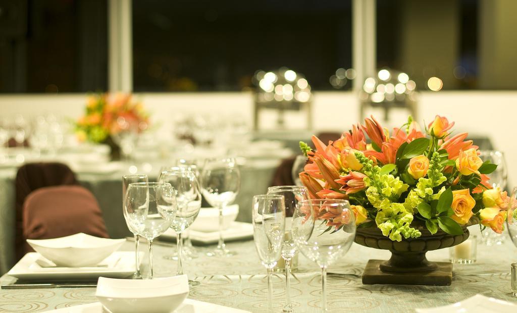 Tryp By Wyndham San Jose Sabana Hotel Bagian luar foto