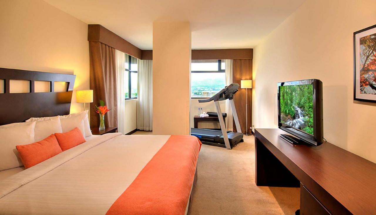 Tryp By Wyndham San Jose Sabana Hotel Bagian luar foto