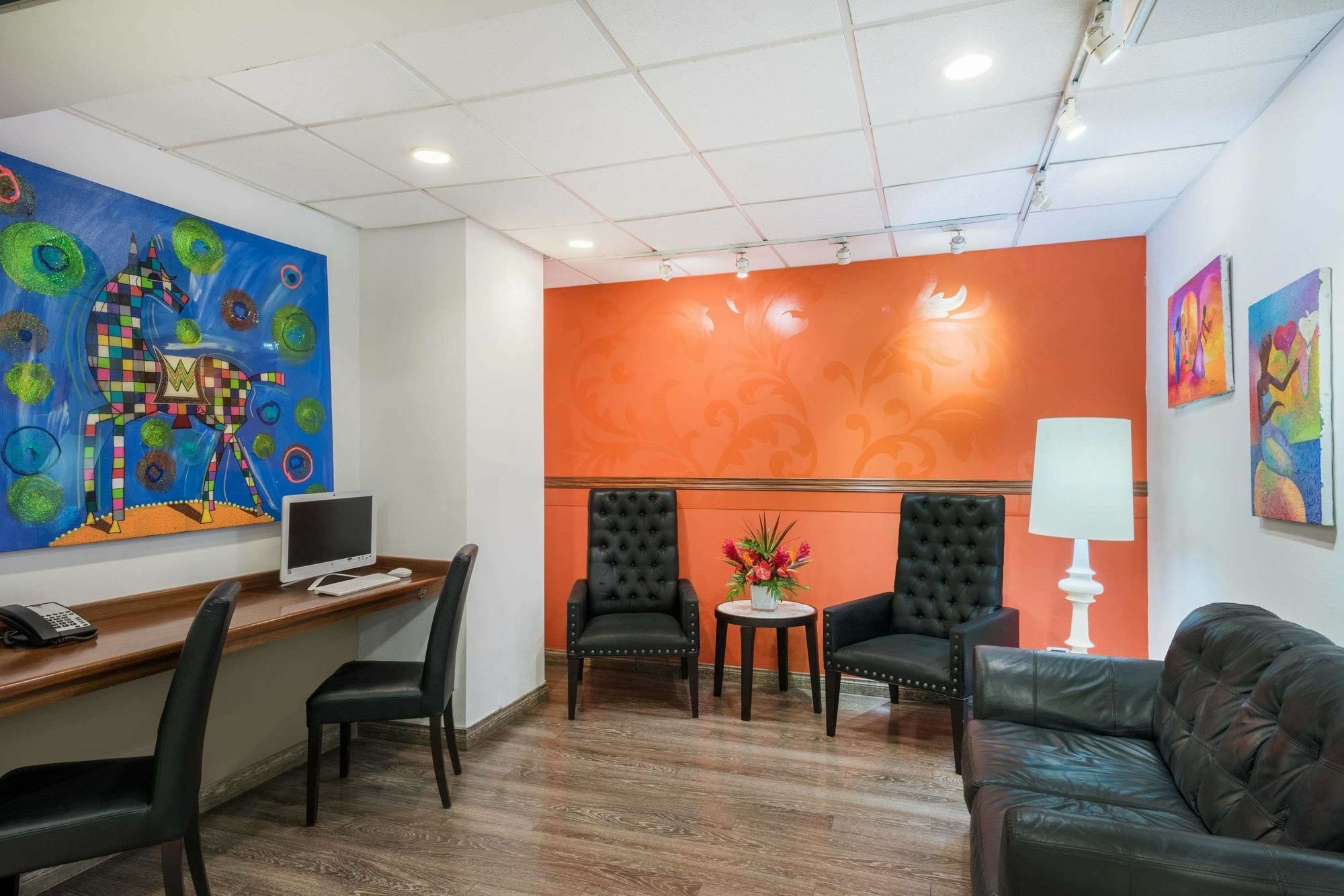 Tryp By Wyndham San Jose Sabana Hotel Bagian luar foto