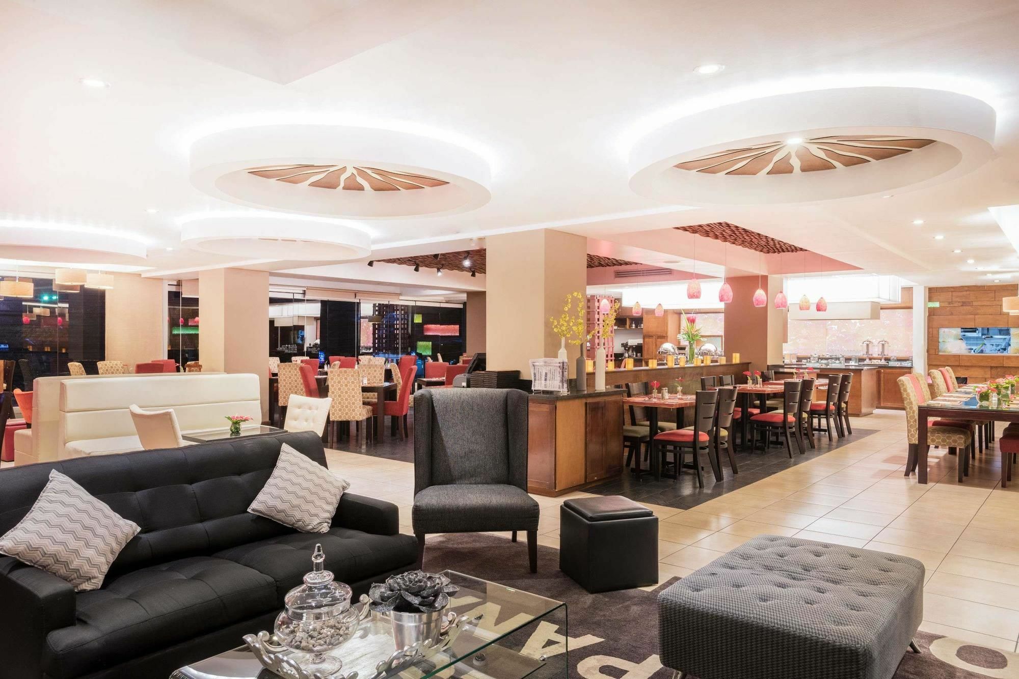 Tryp By Wyndham San Jose Sabana Hotel Bagian luar foto